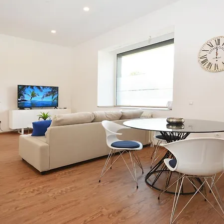 Alpenblick - Modernes Und Grosszuegiges Appartement