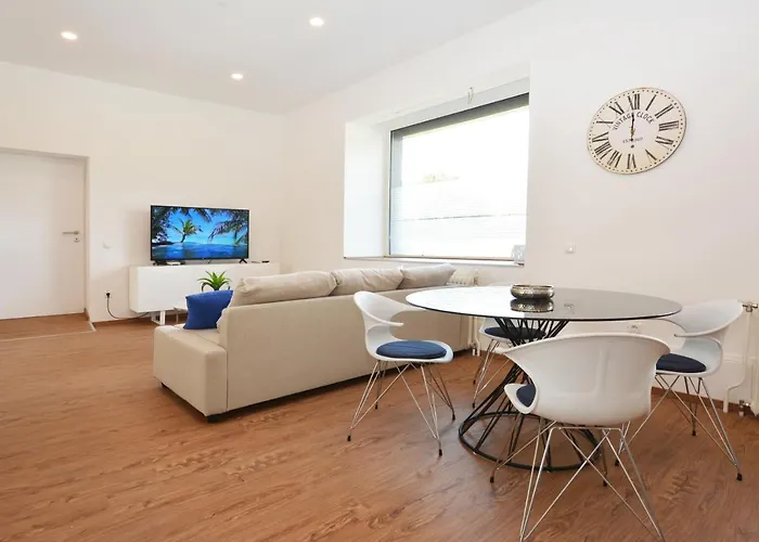 Alpenblick - Modernes Und Grosszuegiges Appartement